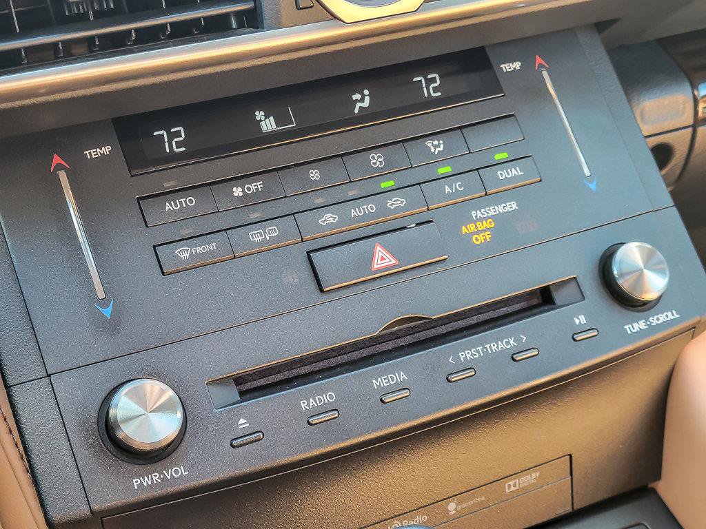 2015 LEXUS RC - Image 19