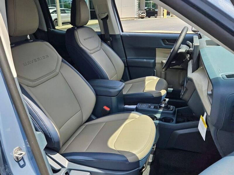 2025 Ford Maverick Lariat photo 15