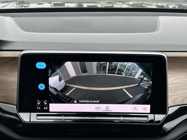 2026 Volkswagen Atlas SE photo 3