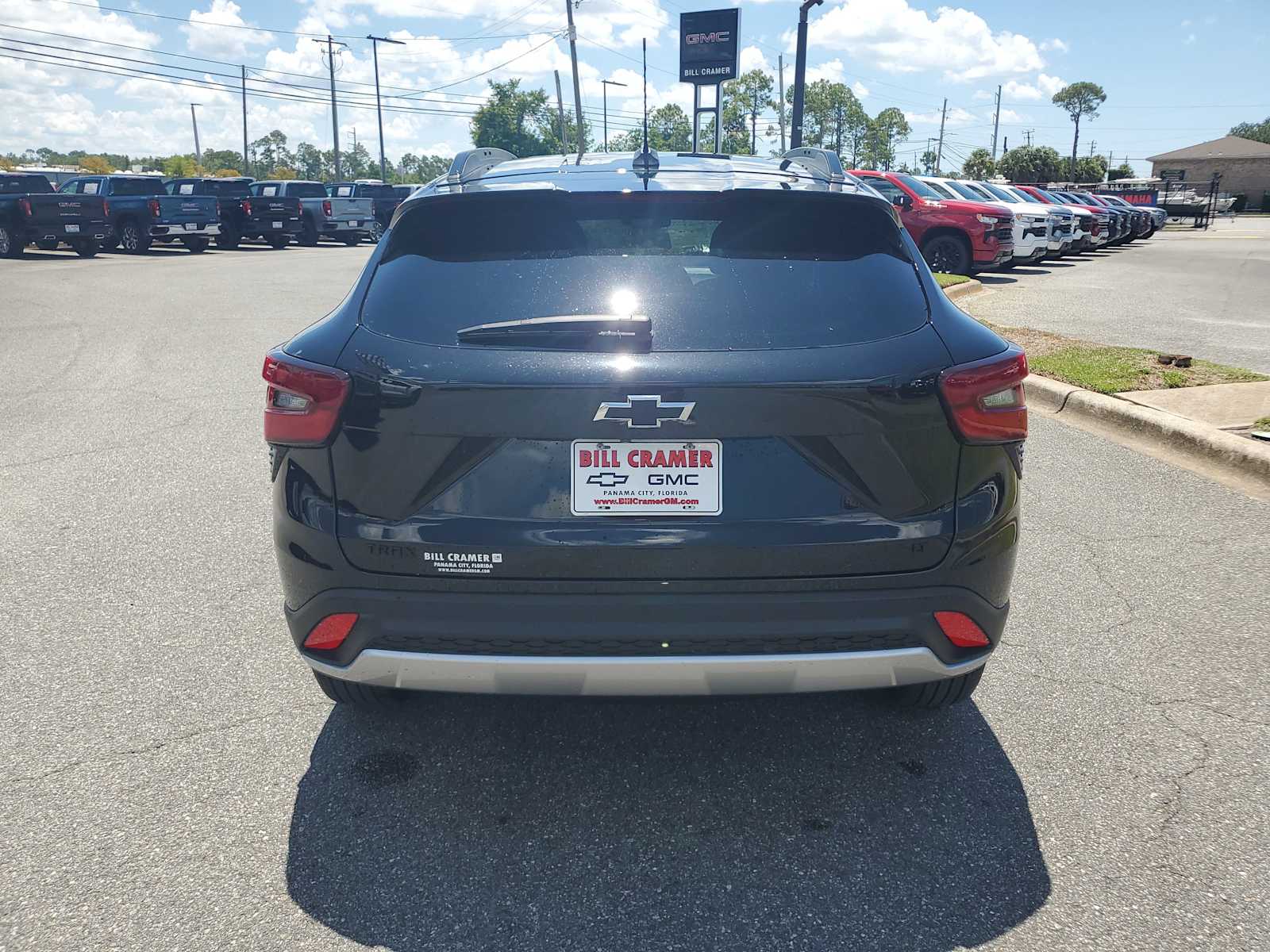 2024 Chevrolet Trax LT photo 2