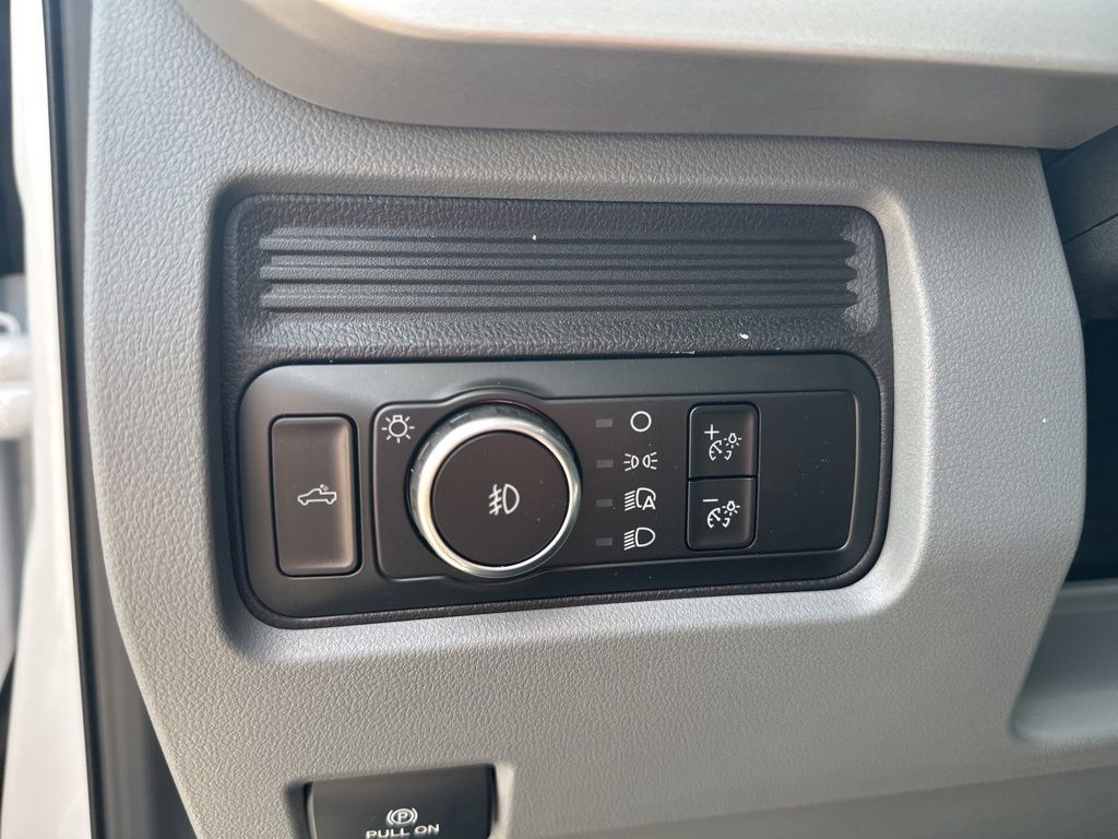2026 Ford F-250 photo 14