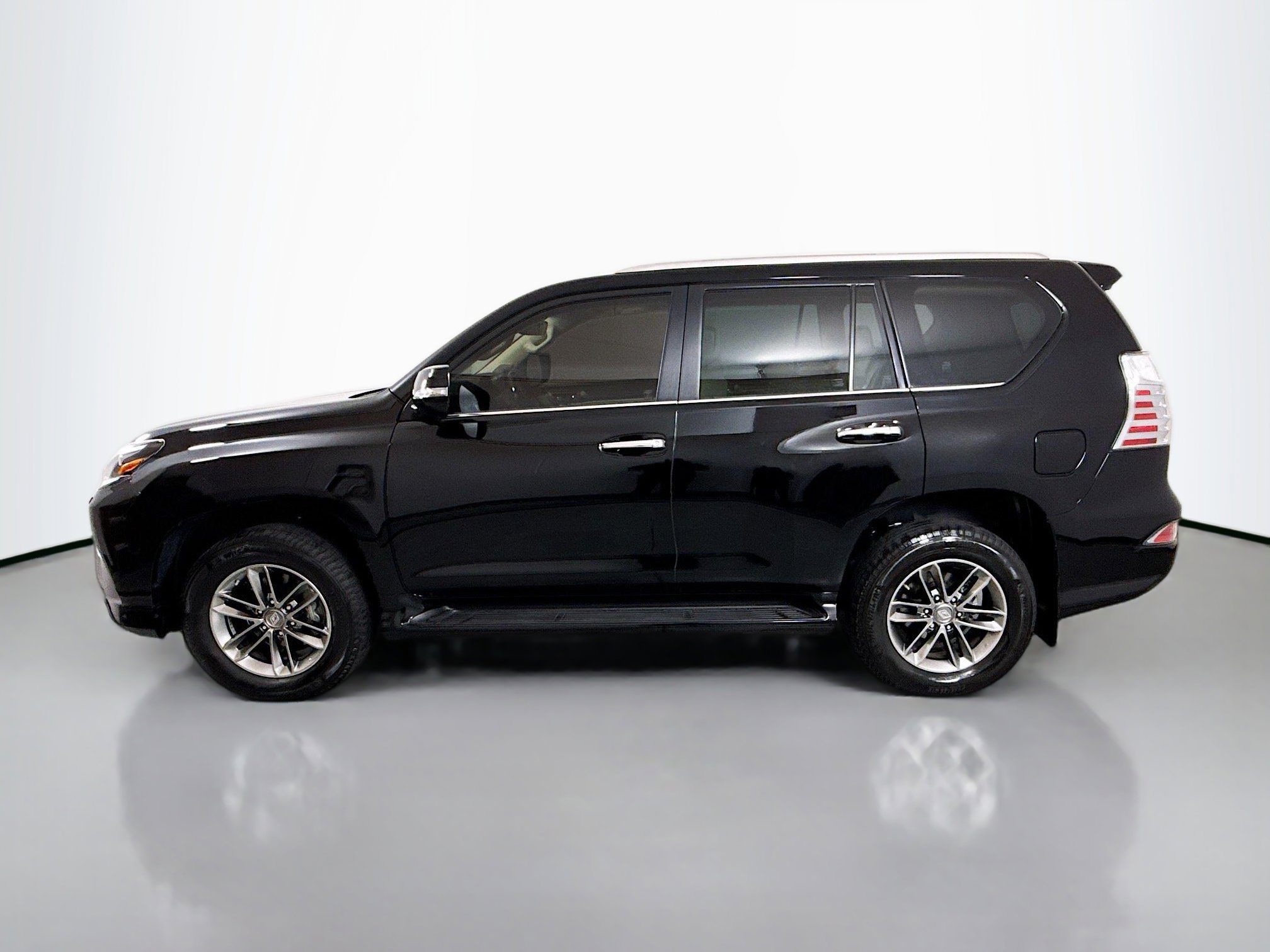 2023 Lexus GX 460 Premium photo 2