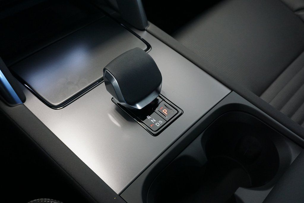 2025 Land Rover Discovery Sport SE photo 13