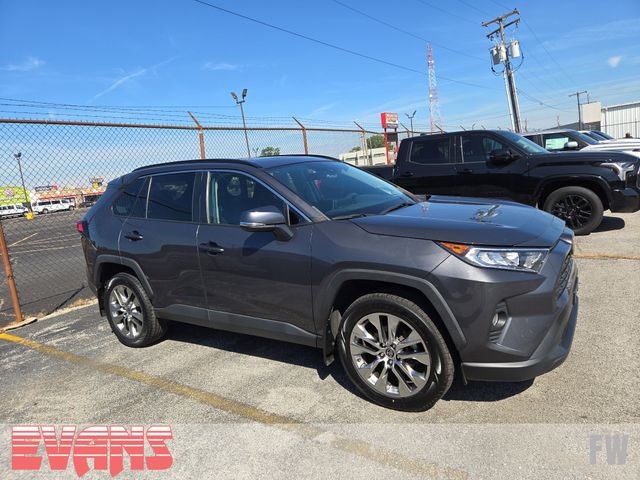 2021 Toyota RAV4 XLE Premium photo 2