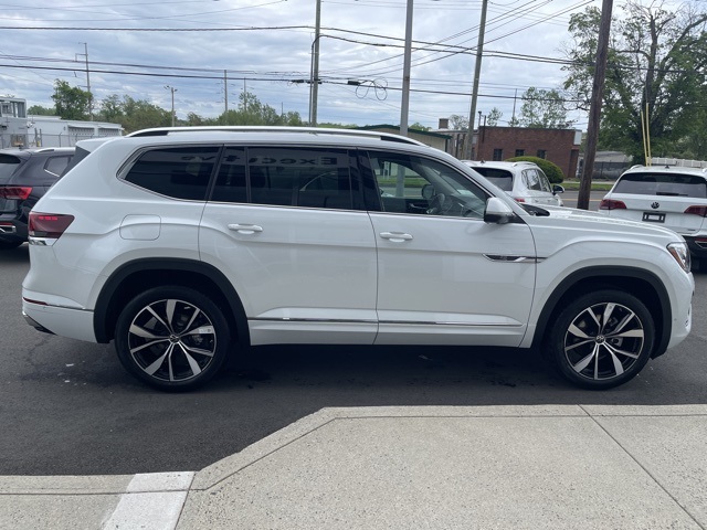 2025 Volkswagen Atlas SEL Premium R-Line photo 7