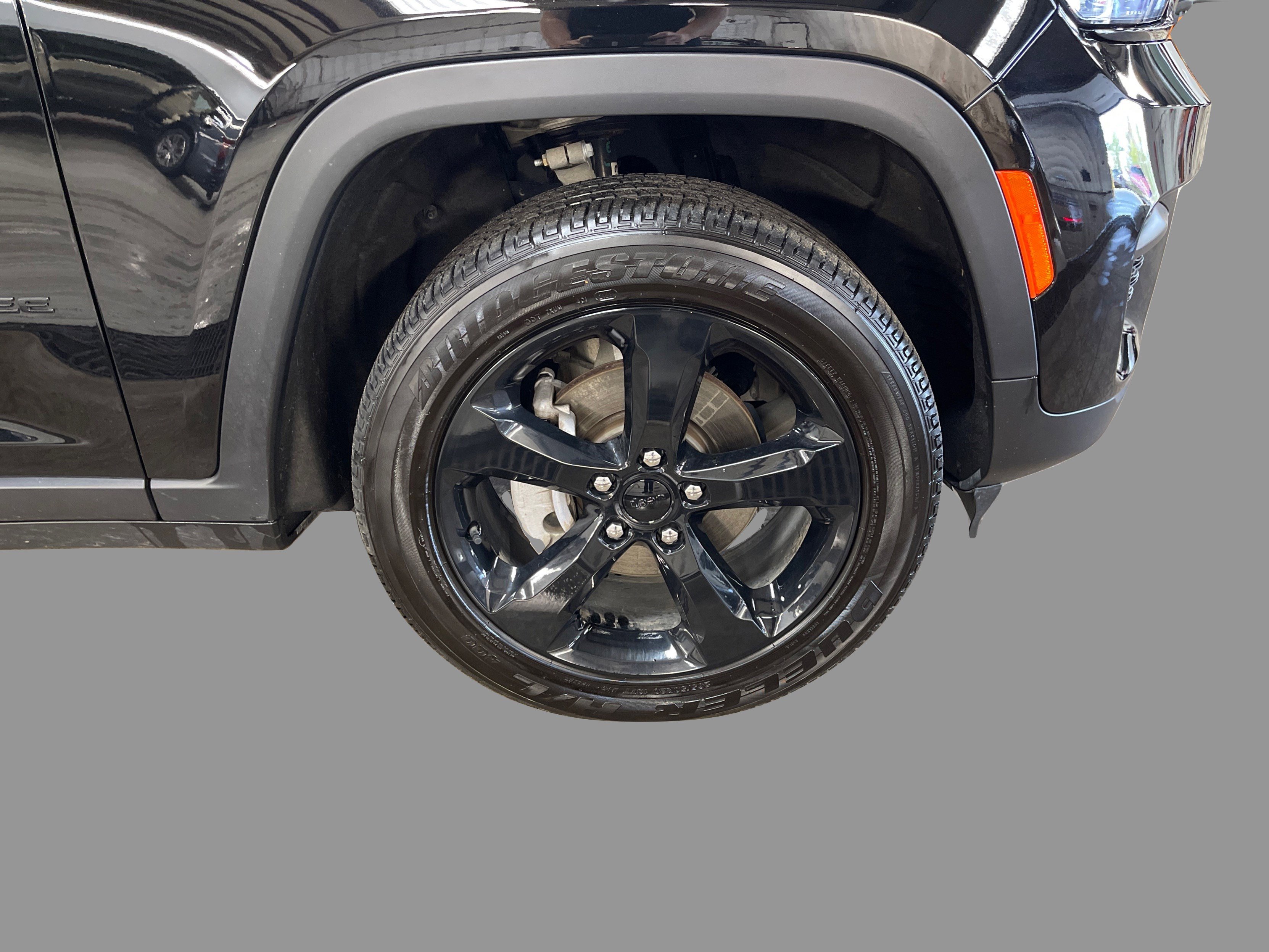 2023 Jeep Grand Cherokee Altitude photo 9