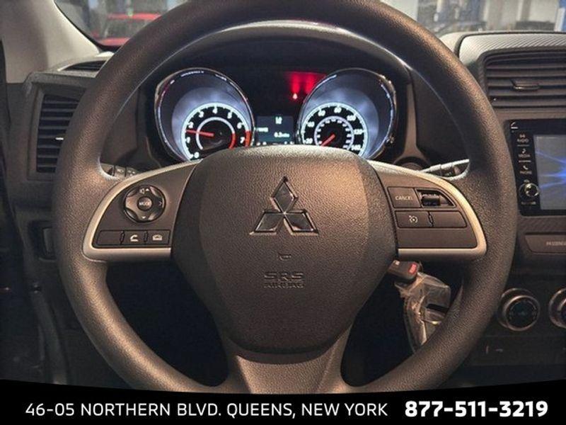 2025 Mitsubishi Outlander Sport ES photo 16