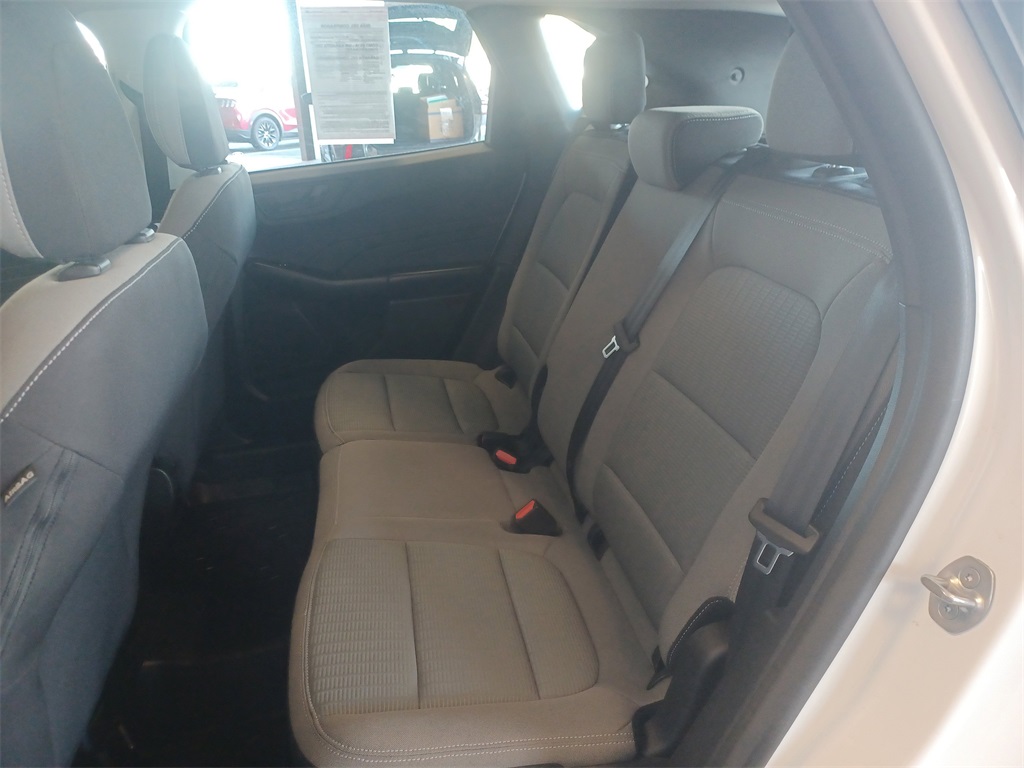 2022 Ford Escape S photo 12
