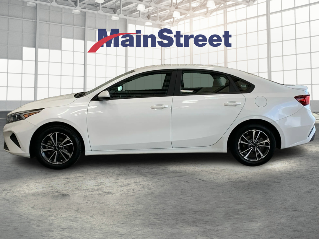 Used 2024 Kia Forte LXS with VIN 3KPF24AD3RE755788 for sale in Kansas City