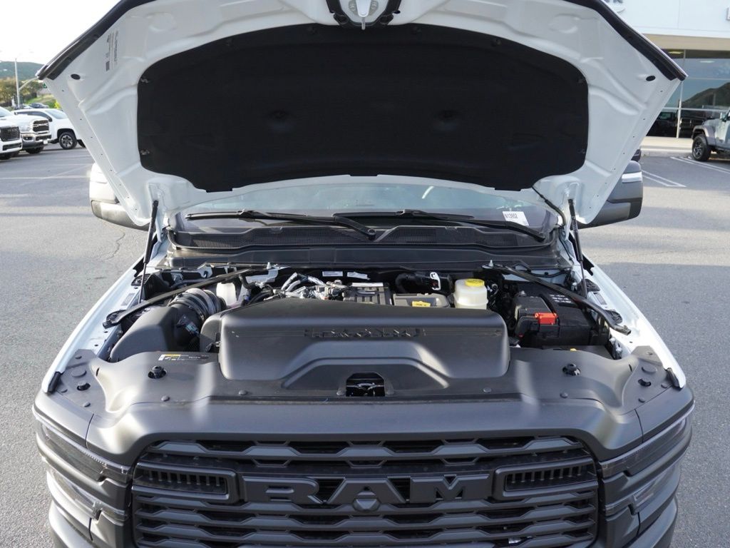 New 2026 Bright White Clear-Coat Exterior Paint RAM Tradesman image 23