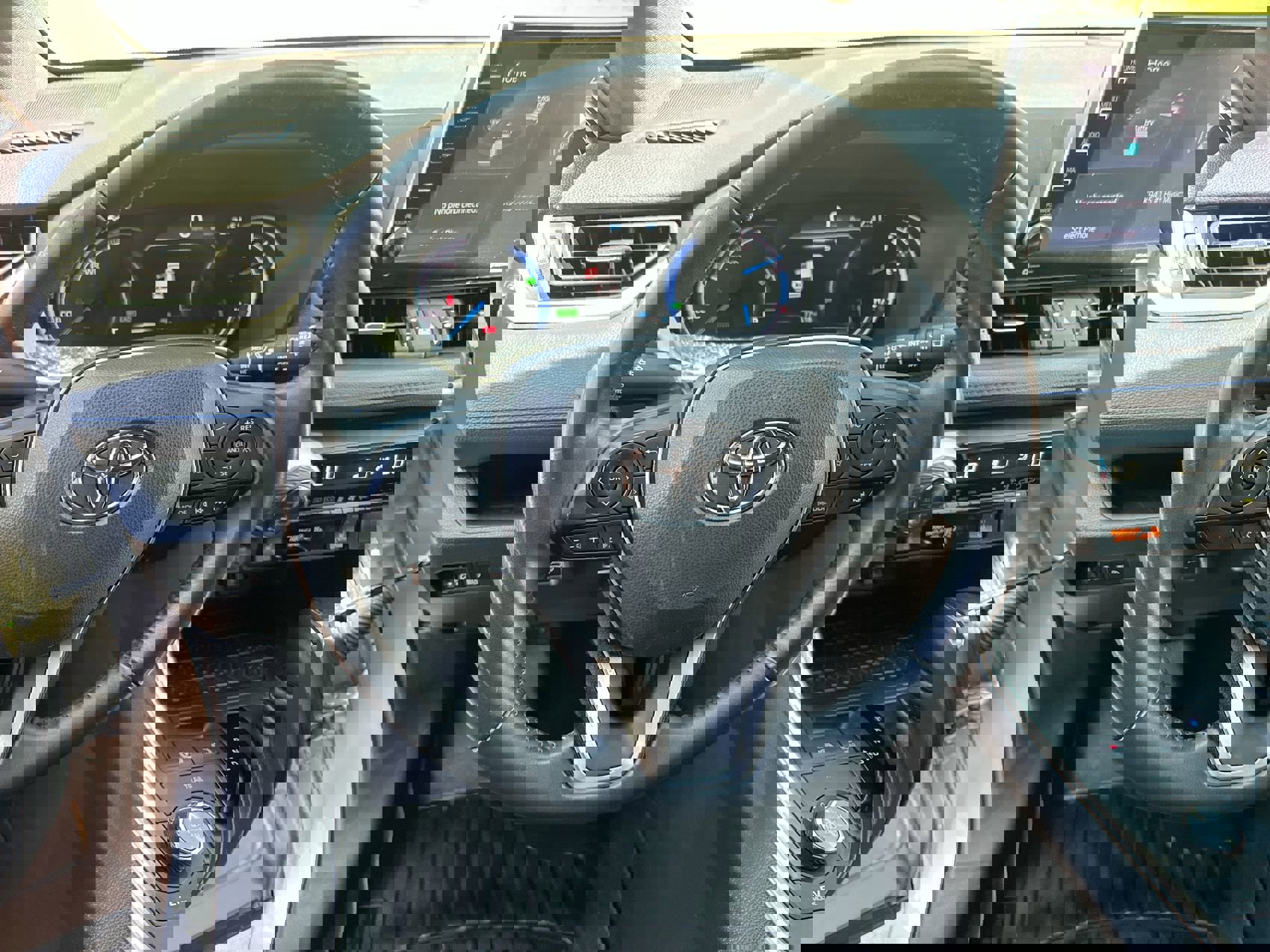 2022 Toyota RAV4 Hybrid XSE photo 13