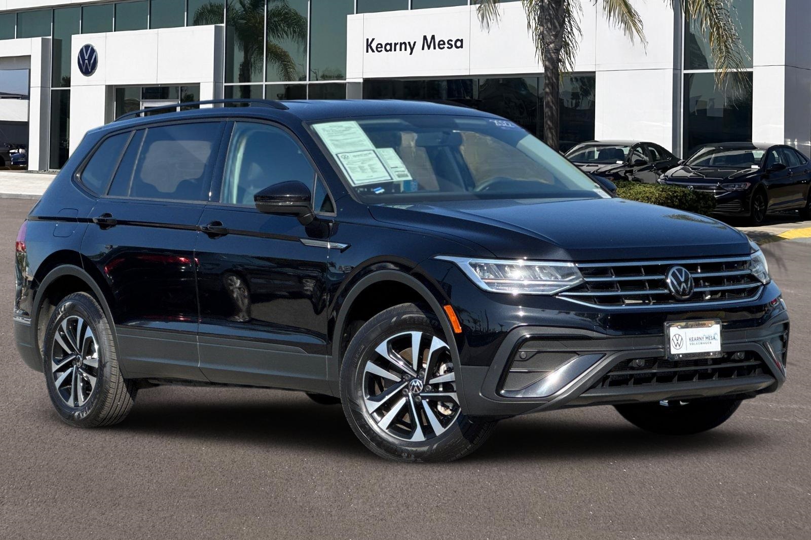 2022 Volkswagen Tiguan S photo 2
