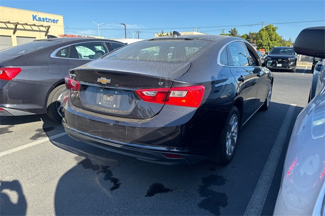 2023 Chevrolet Malibu 1LT photo 2