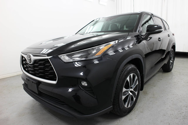 2022 Toyota Highlander XLE photo 4