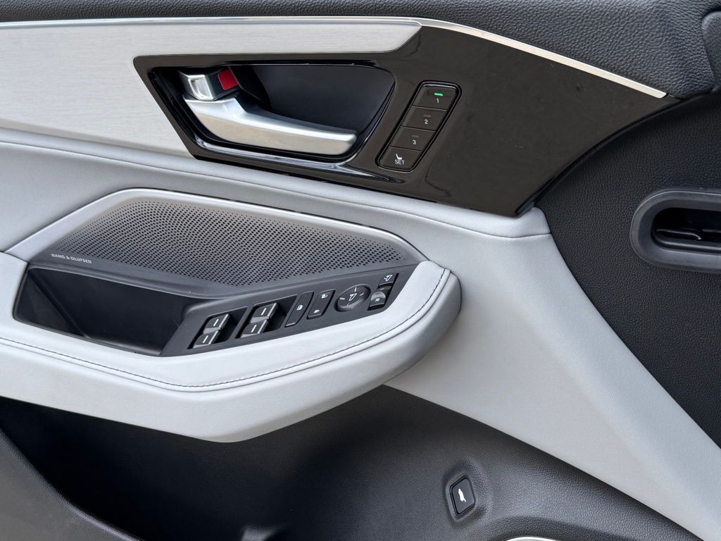 2026 Acura MDX SH-AWD Technology photo 25