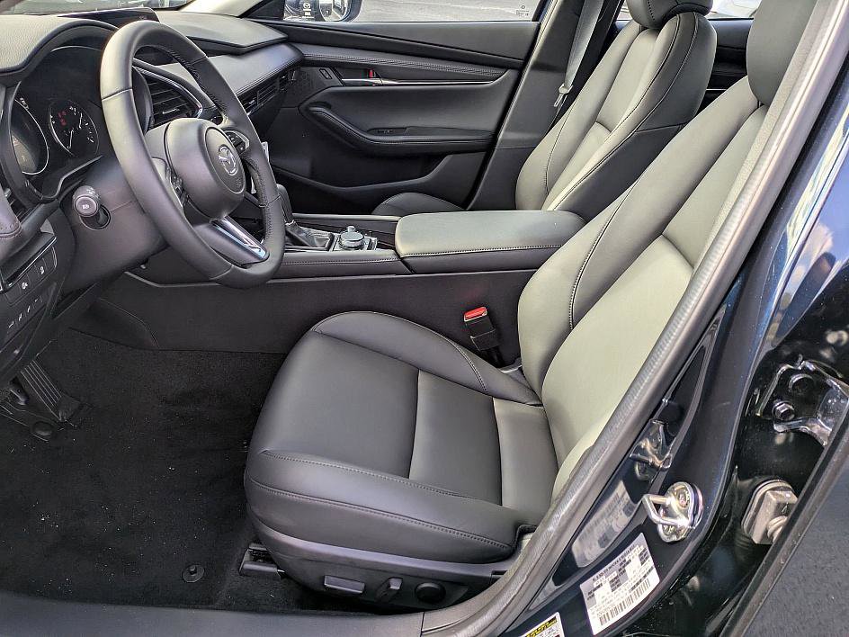 2025 Mazda Mazda3 2.5 s Preferred photo 12