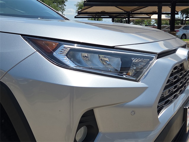 2021 Toyota RAV4 Limited photo 3