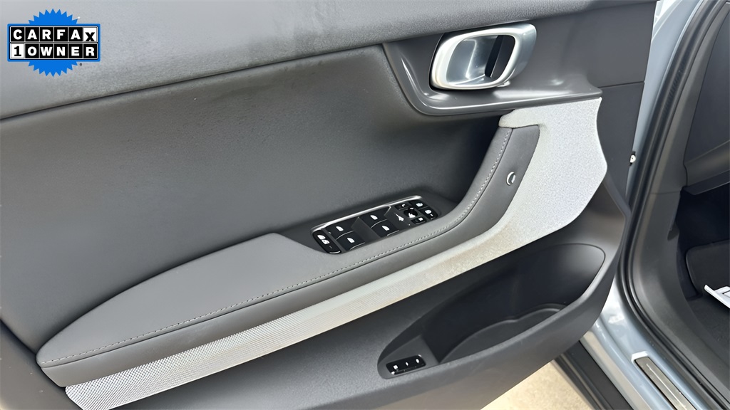 2022 Polestar PS2 e-AWD photo 13