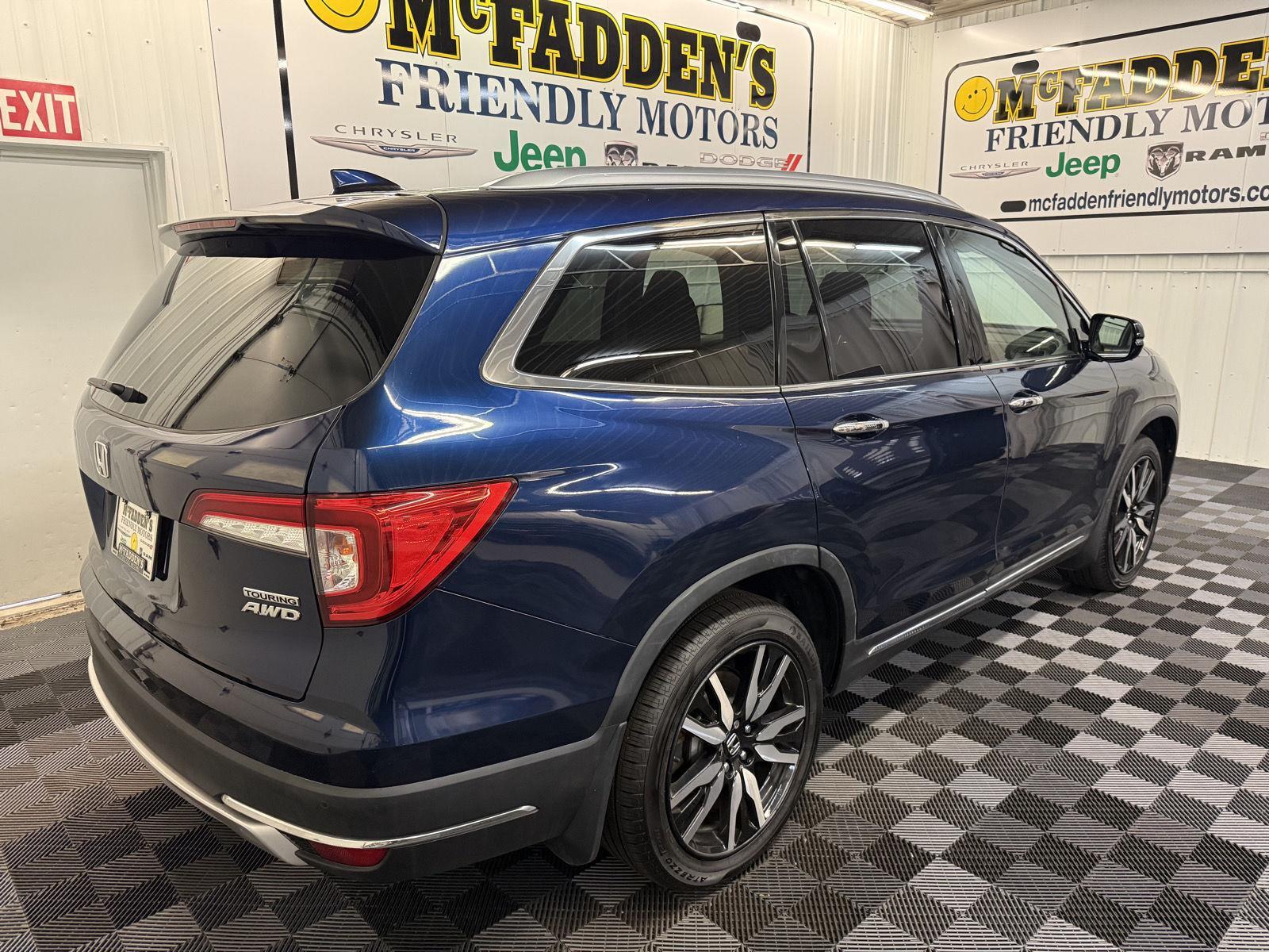 2022 Honda Pilot Touring photo 2