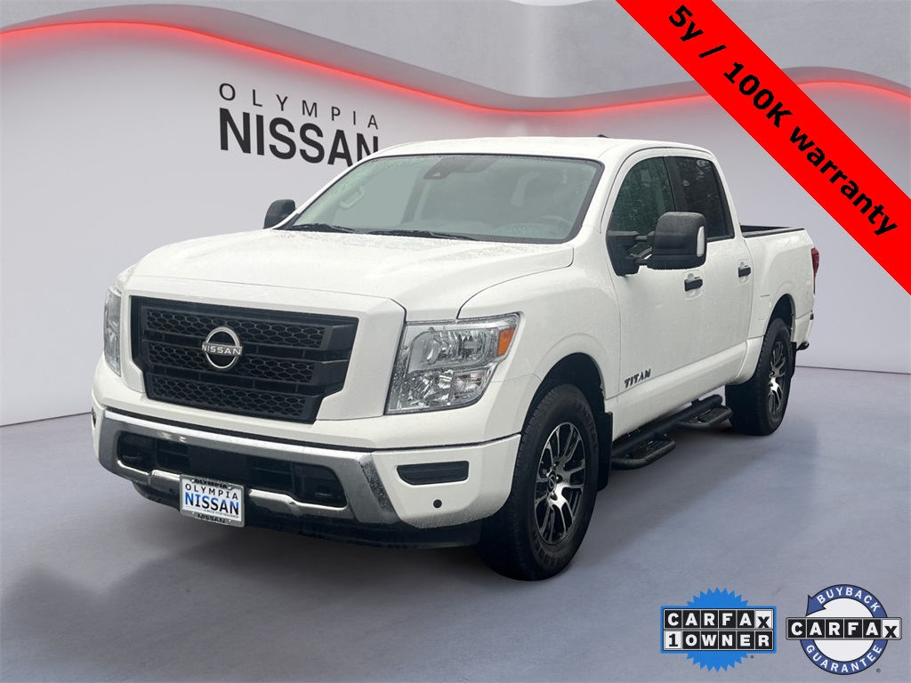 2024 Nissan Titan SV's photo