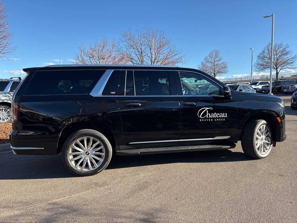 2023 Cadillac Escalade ESV Premium Luxury photo 4