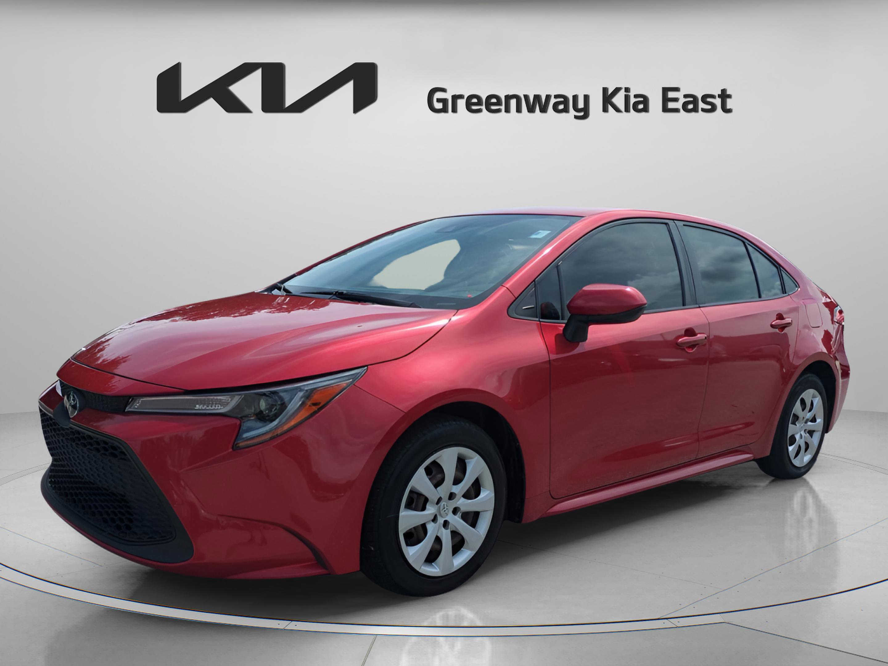 2021 Toyota Corolla LE photo 3