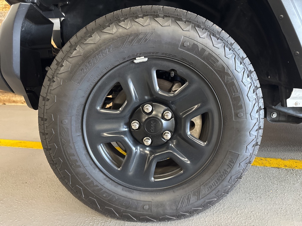 2024 Jeep Wrangler Sport photo 3