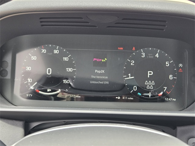2025 Land Rover Discovery S photo 10