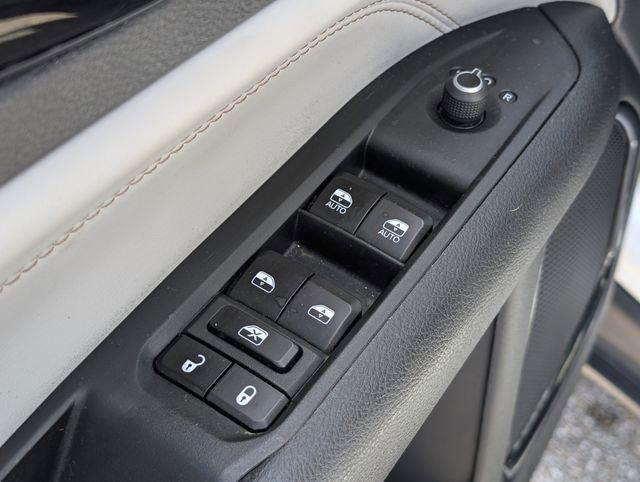 2023 Jeep Compass Limited photo 14