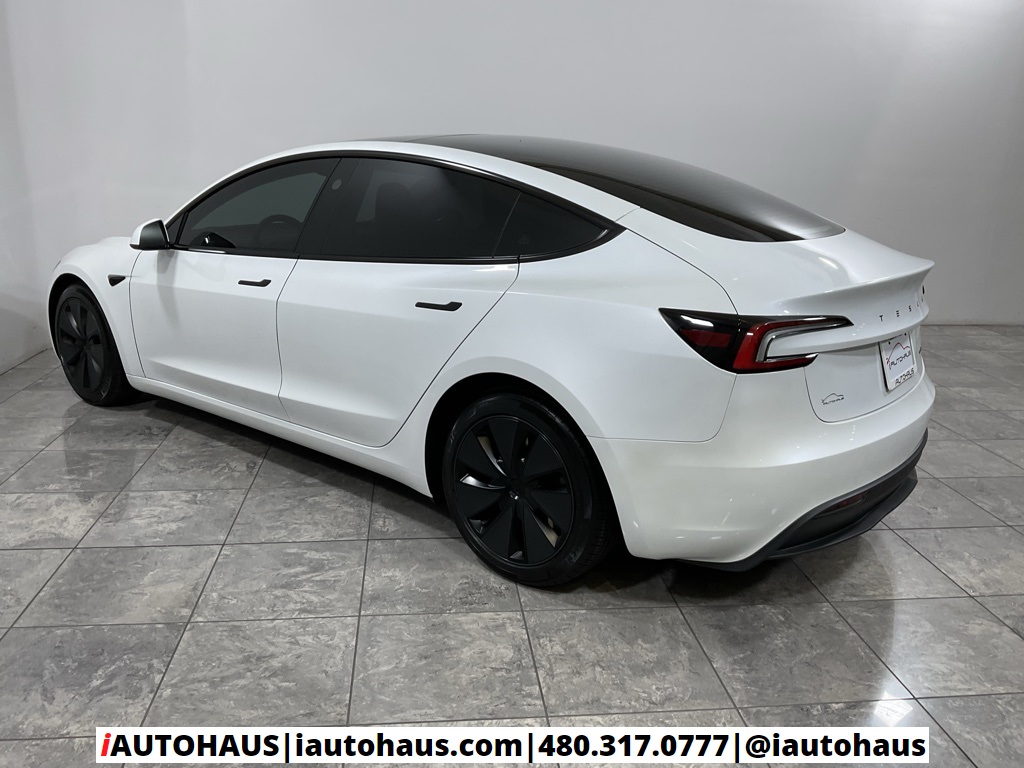 2024 Tesla Model 3 Long Range photo 4