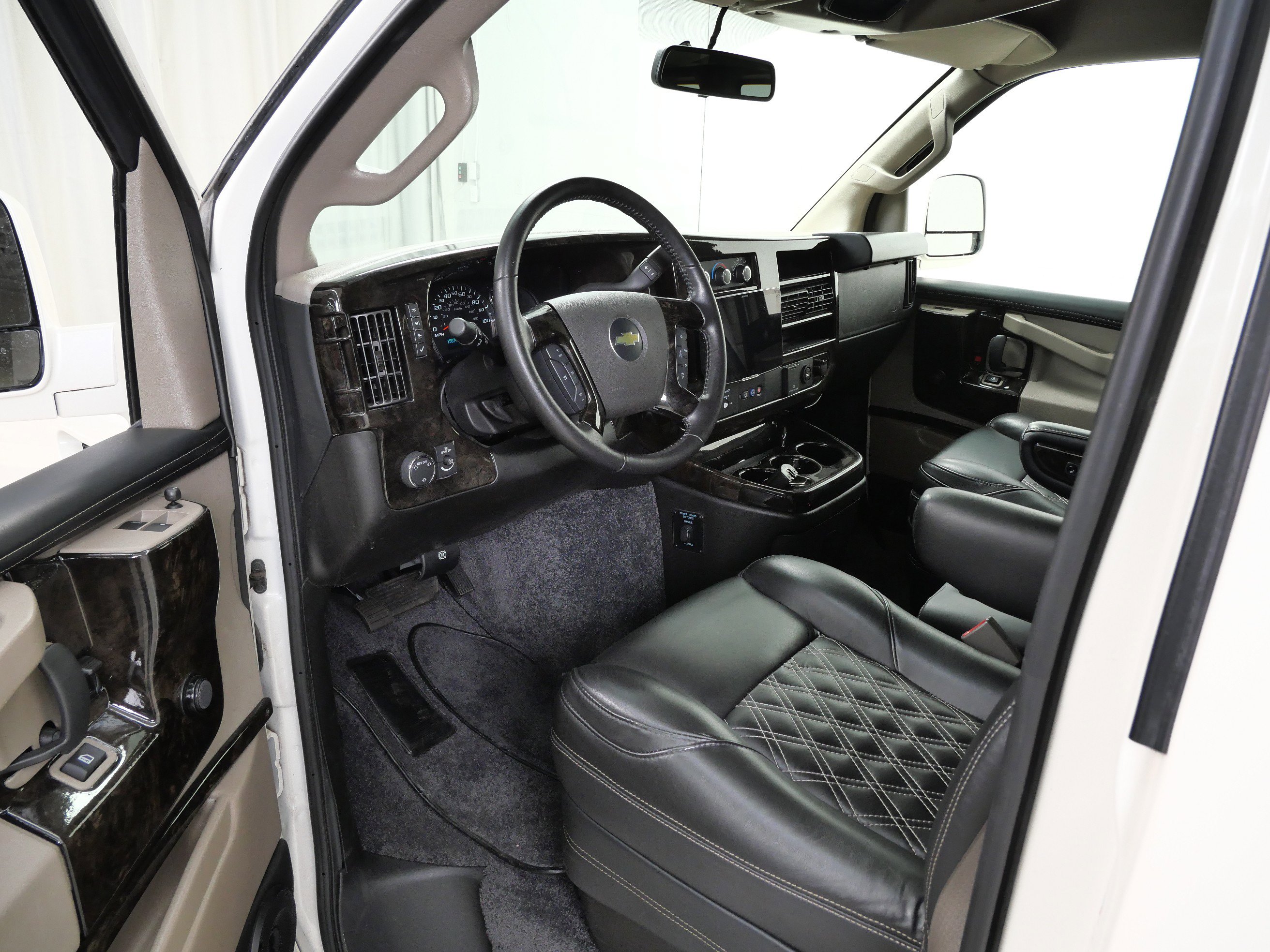 2023 Chevrolet Express Cargo Van photo 10