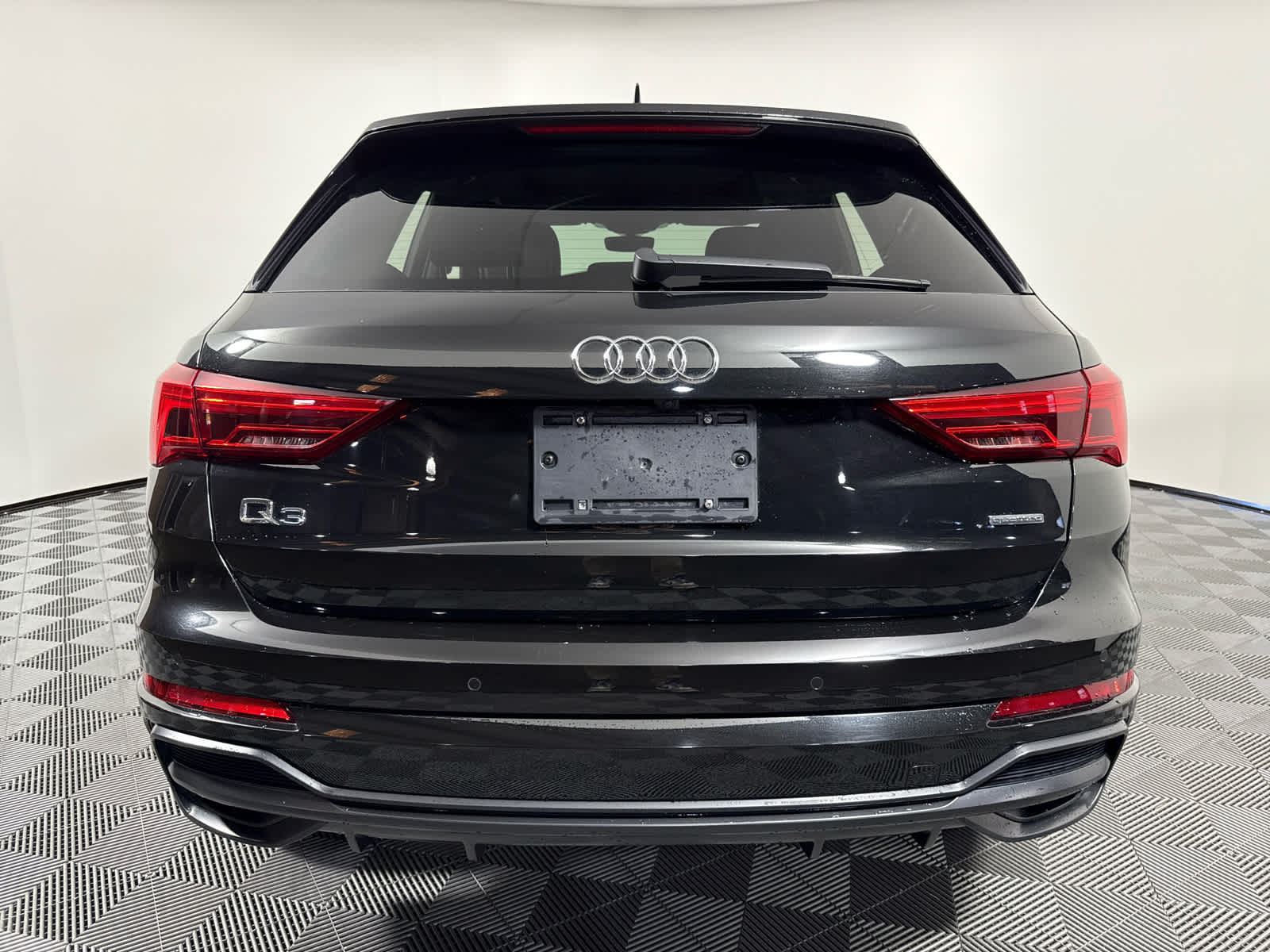 2022 Audi Q3 S line Premium Plus photo 5
