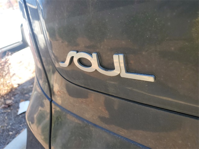 2017 Kia Soul Plus photo 3