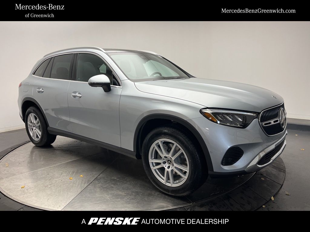 2026 Mercedes-Benz GLC Base's photo