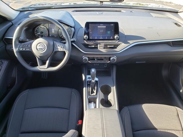 2025 Nissan Altima S photo 12