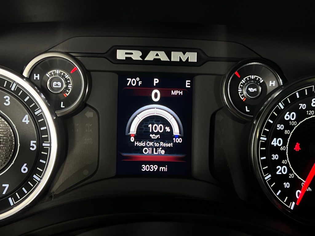 2023 Ram 1500 Tradesman photo 14