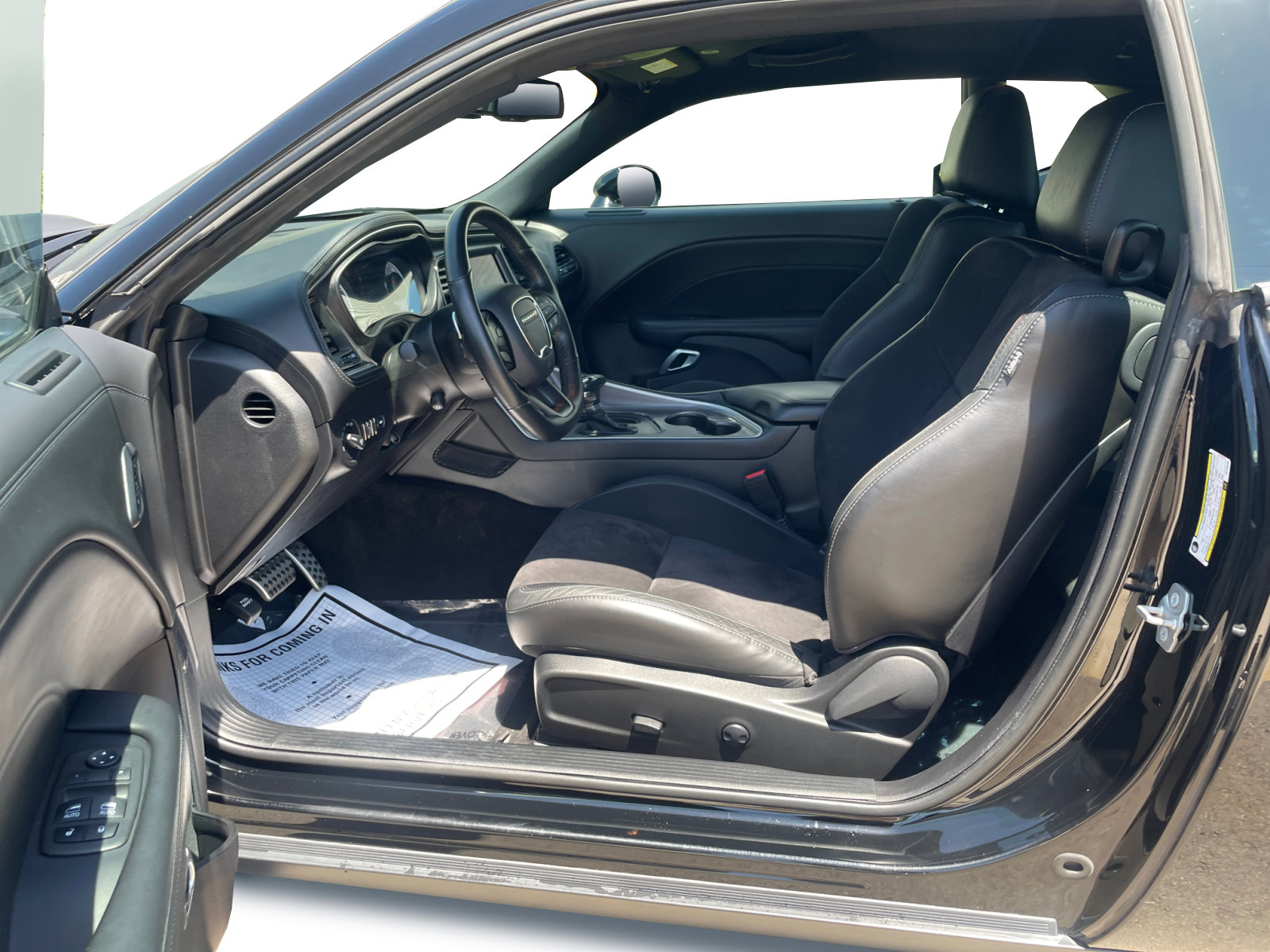 Used 2022 Dodge Challenger R/T with VIN 2C3CDZBTXNH136298 for sale in Kansas City
