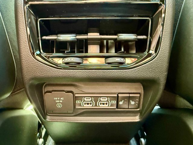 2025 Jeep Grand Cherokee Limited photo 24