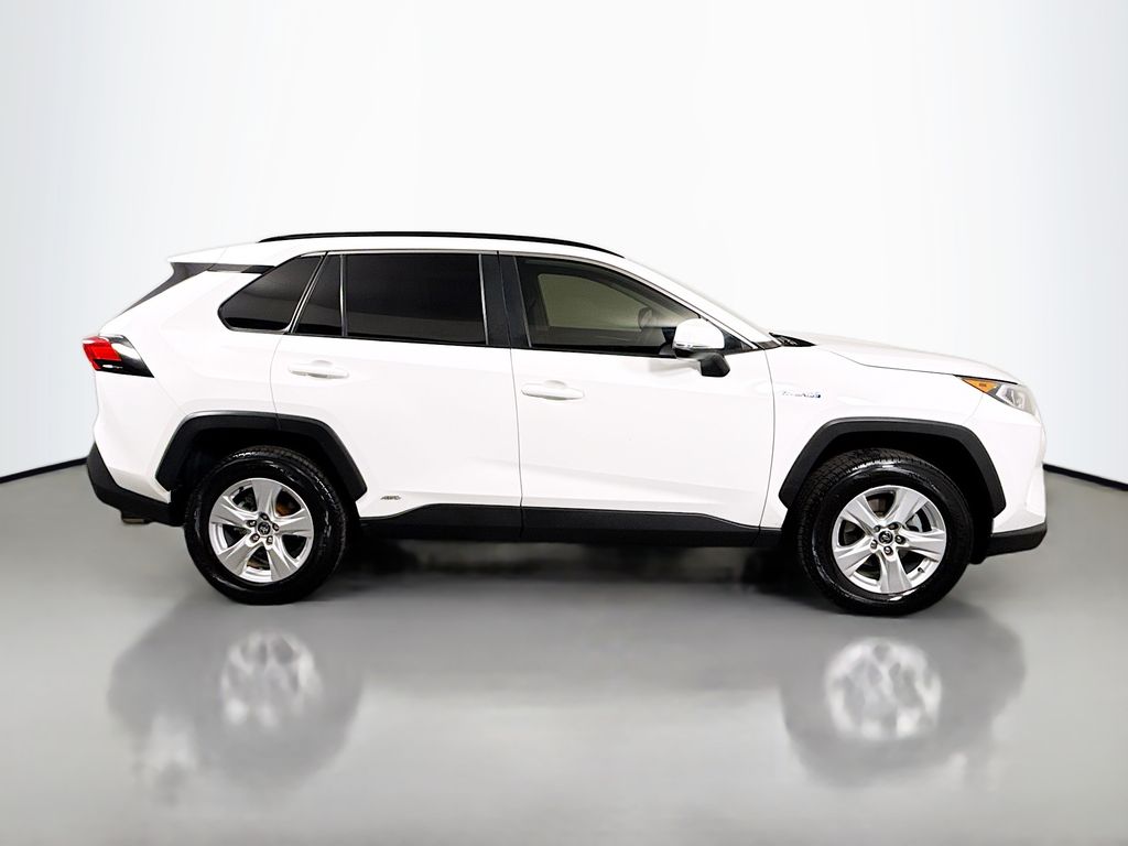 2020 Toyota RAV4 Hybrid XLE photo 5