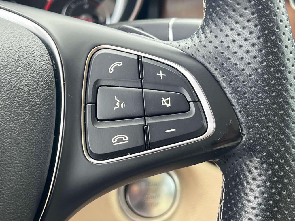 2020 Mercedes Benz GLA 250 4MATIC photo 17