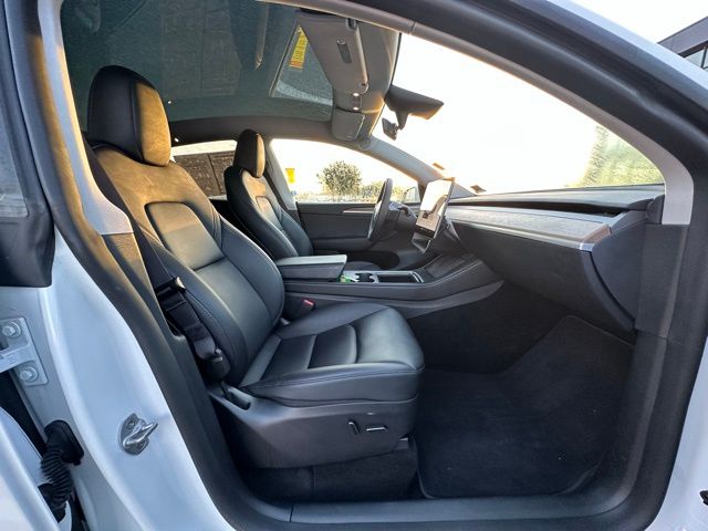 2023 Tesla Model Y Long Range photo 27