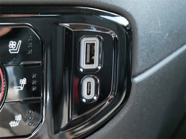 2025 Gmc Sierra 1500 SLT photo 10