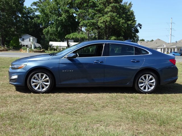 2025 Chevrolet Malibu 1LT photo 4