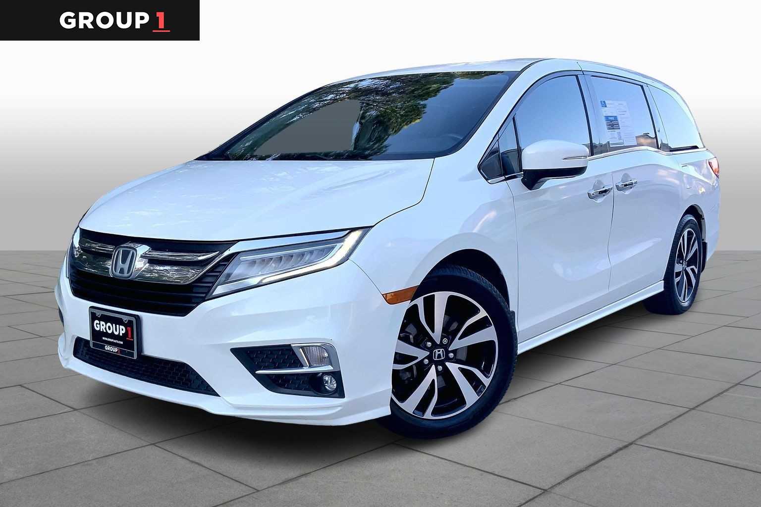 2019 Honda Odyssey Elite's photo