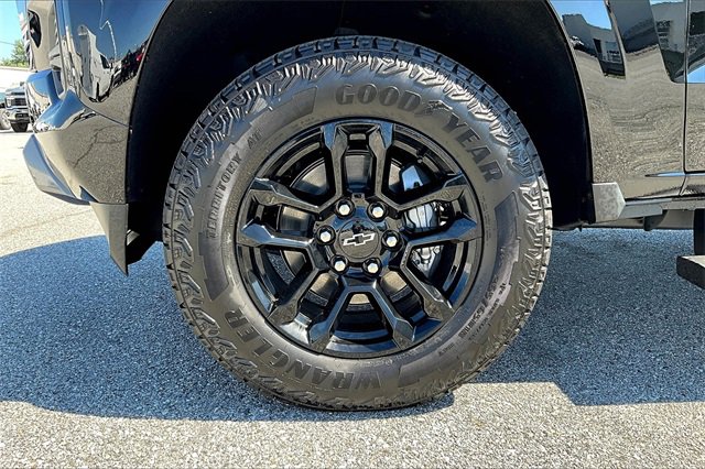 2025 Chevrolet Colorado Z71 photo 7