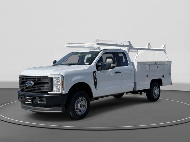 2024 Ford F-350 Super Duty Chassis Cab XL's photo