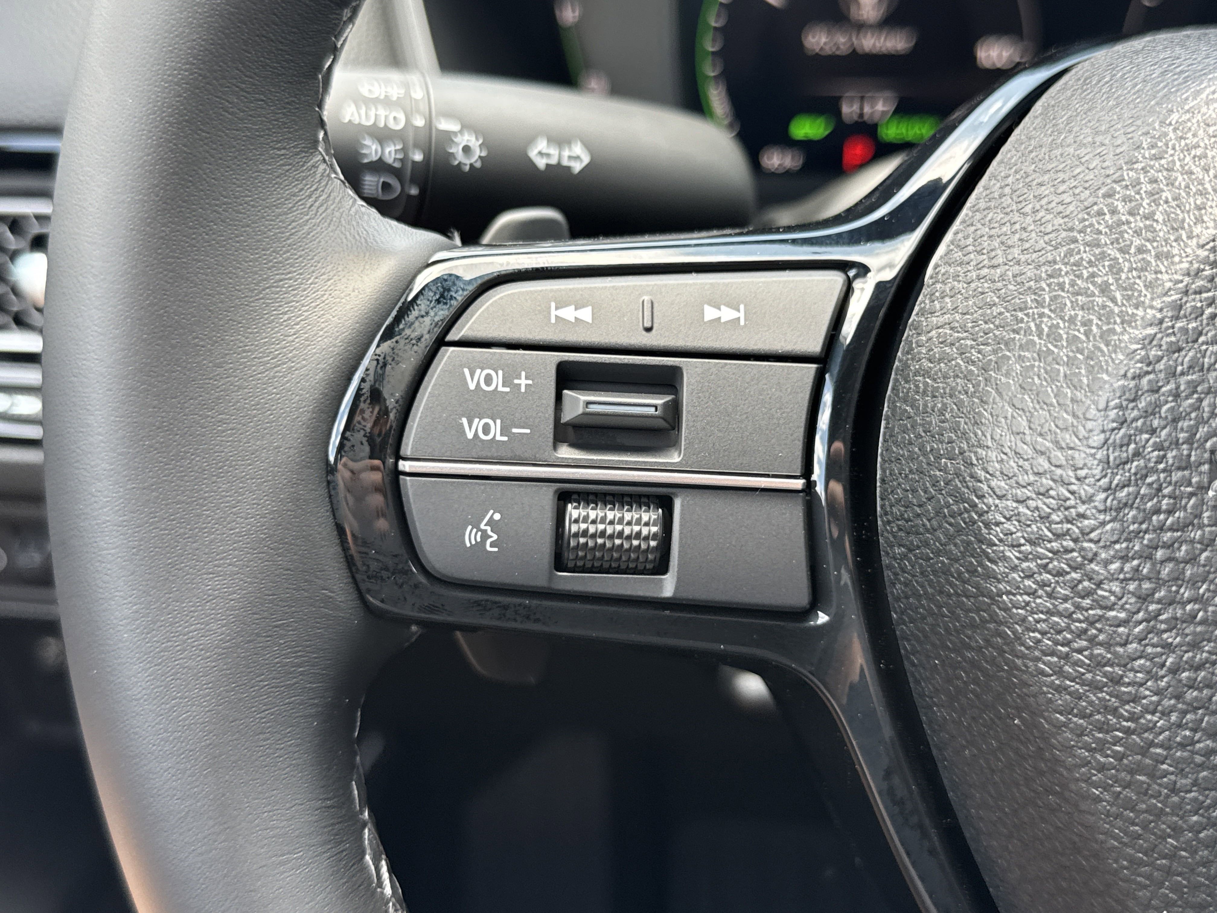 2025 Honda Civic Hybrid Sport Touring photo 14