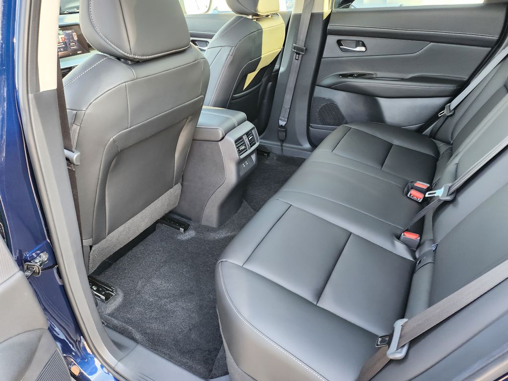 2025 Nissan Murano SL photo 23