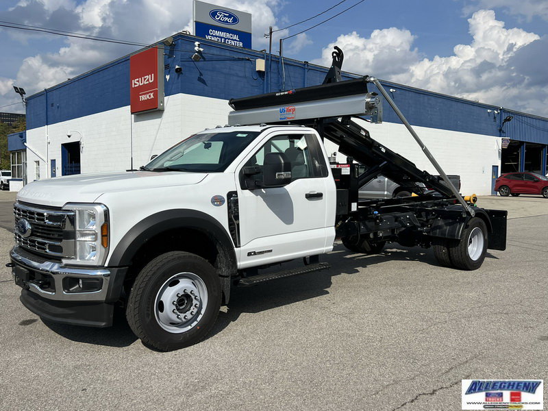 2025 Ford F-600 Super Duty Chassis Cab XL's photo