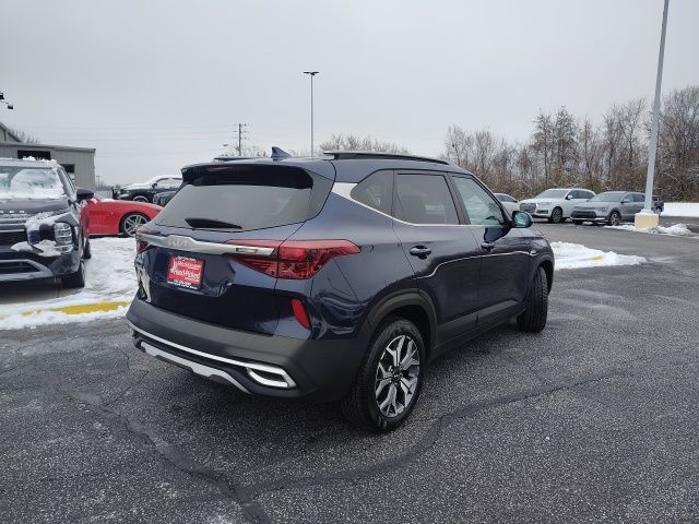 2023 Kia Seltos EX photo 4